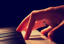 壹号娱乐官网：[中超]李新翔一射两传 海港客场逼平西海岸.